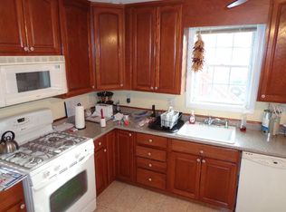 2-2B Standish St, Worcester, MA 01604