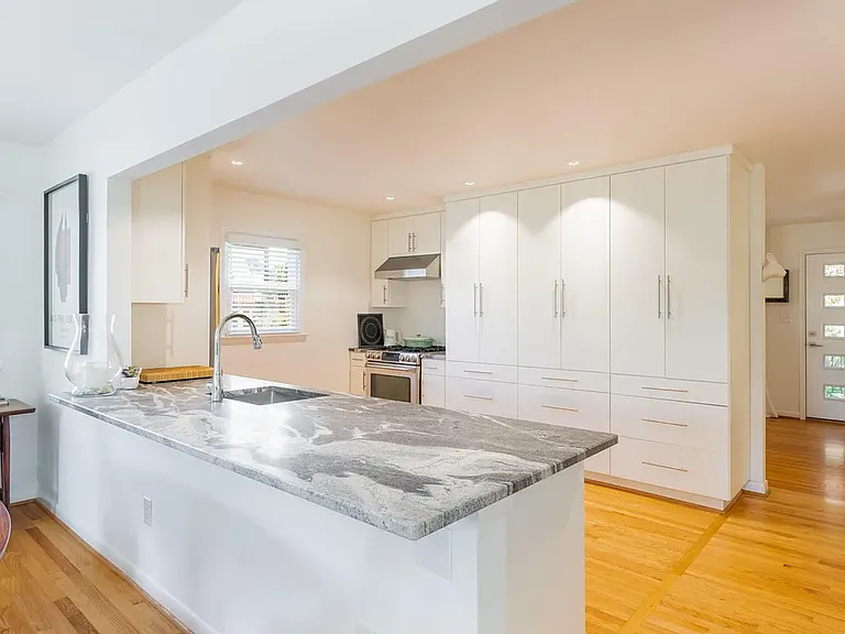 324 Parkway St — Photo 18
