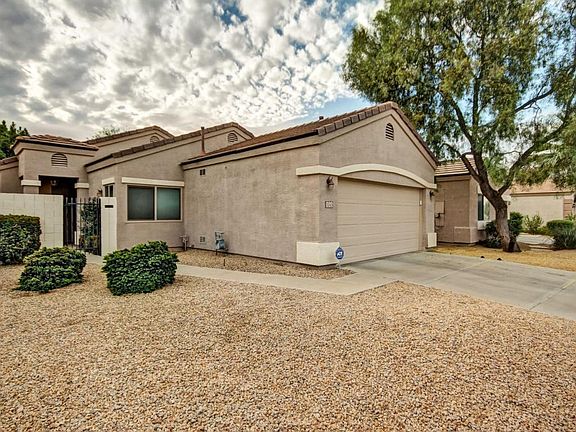 3rd image of 3245 E Maldonado Dr