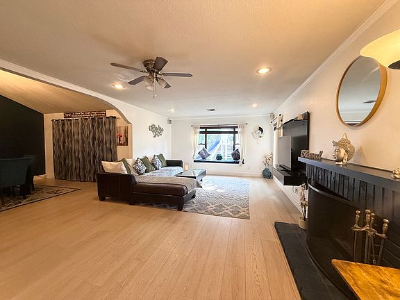 4th image of 25769 Miguel Ct