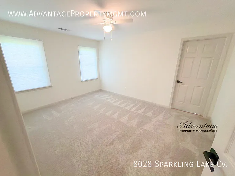 8028 Sparkling Lake Cv — Photo 18