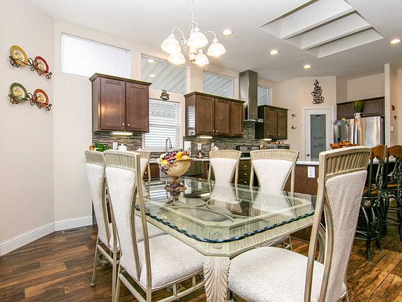 4th image of 19120 Nordhoff St #03