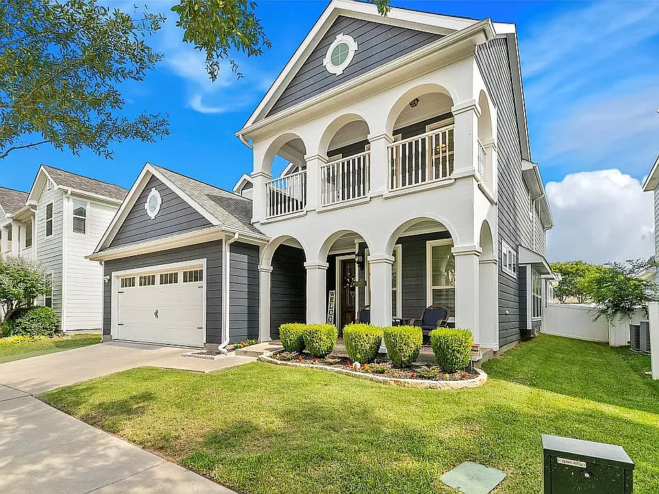 1007 Charleston Ln