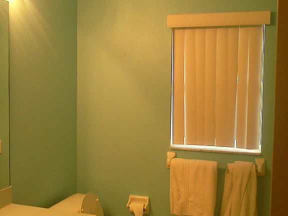 4th image of 4305 Bayside Dr