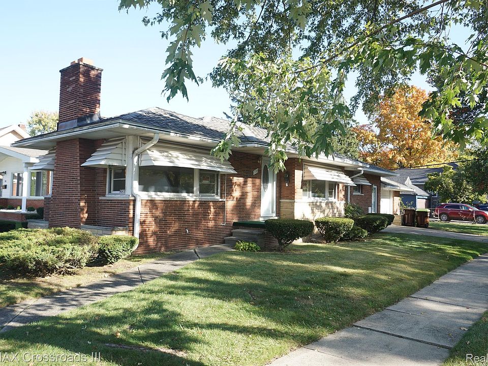 1st image of 208 E Huron River Dr
