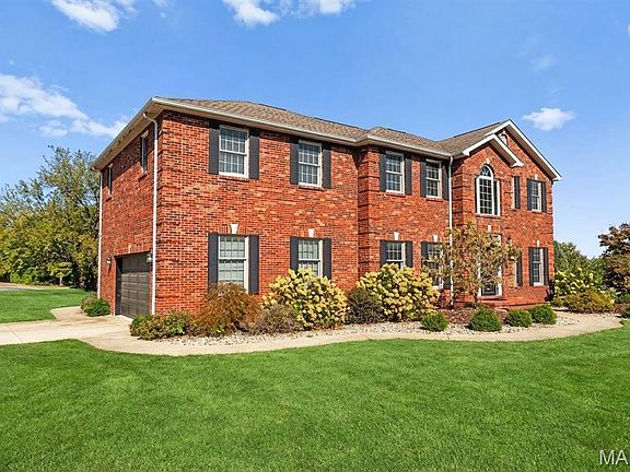 3rd image of 334 Spring Lake Rd