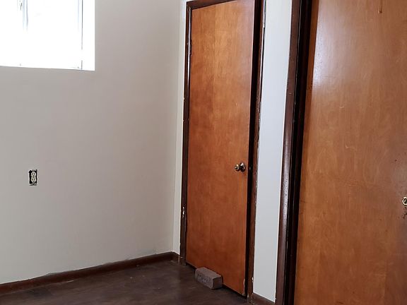 3rd image of 507 Zahn Dr