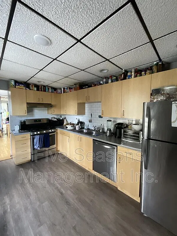 311 S Union St — Photo 1