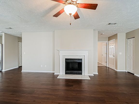 5th image of 5328 Skip Jack Dr