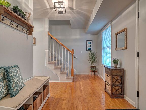 5th image of 115 Wistaria Dr
