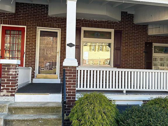 2nd image of 1744 W Union St
