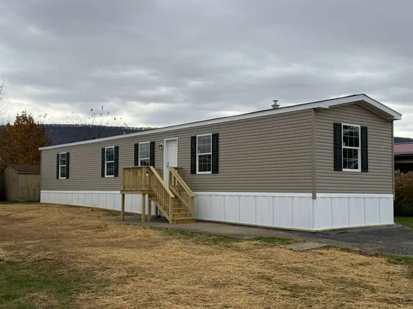 104 Harvest Moon Park #104, Linden, PA 17744