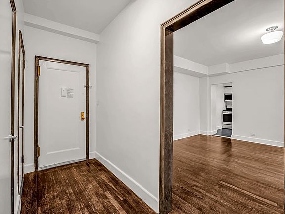 4th image of 12 E 86th St APT 732