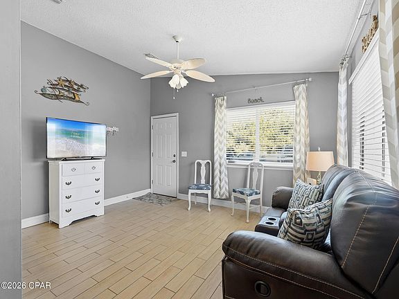 5th image of 5601 Pinetree Ave #A