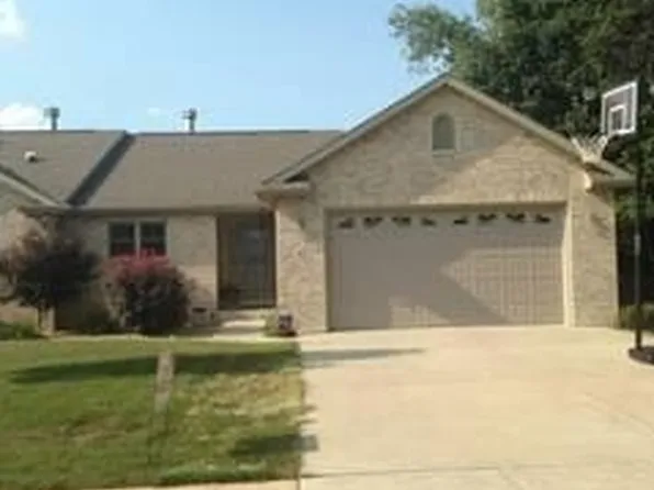 83 Sunkist Dr, Sherman, IL 62684