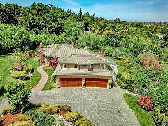 3rd image of 12105 Oak Park Ct