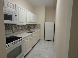 103 Monmouth St #107, Brookline, MA 02446