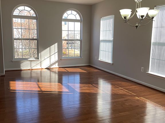 2nd image of 1602 Wilcox Ave