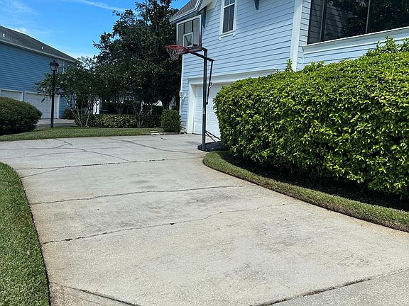 5th image of 420 Arbor Cir #C