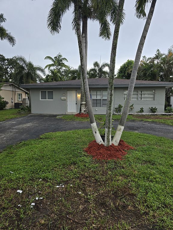 2111 N 57th Ter - Property Image