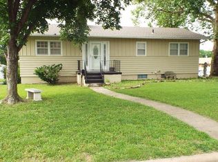 502 NE 12th St, Abilene, KS 67410