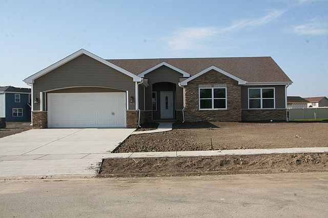 1st image of 1948 Willow Brook Dr