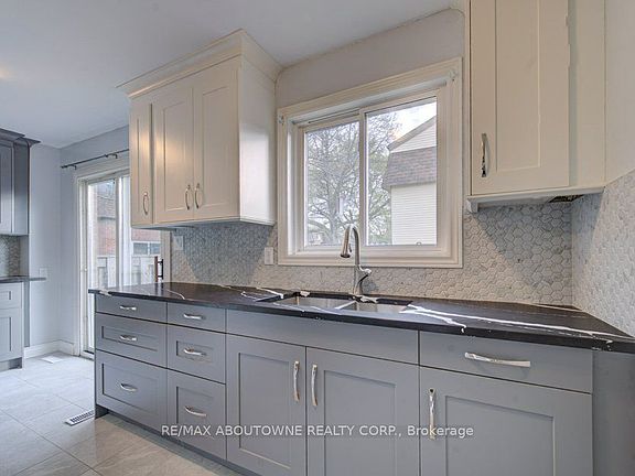 2nd image of 30 Heslop Rd #16