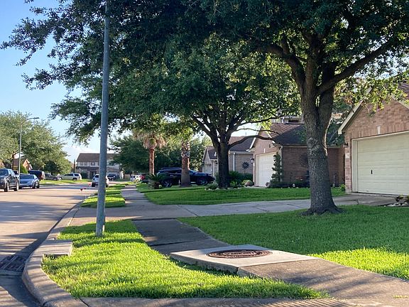 5th image of 7118 Hollow Cedar Dr