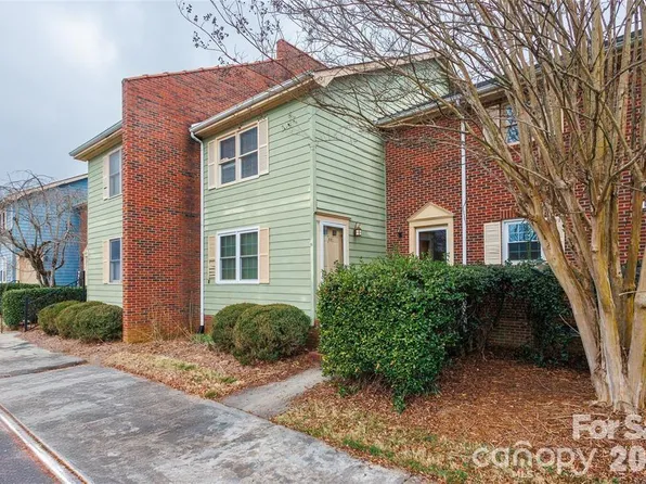 1300 Larchmont Pl APT 810, Salisbury, NC 28144