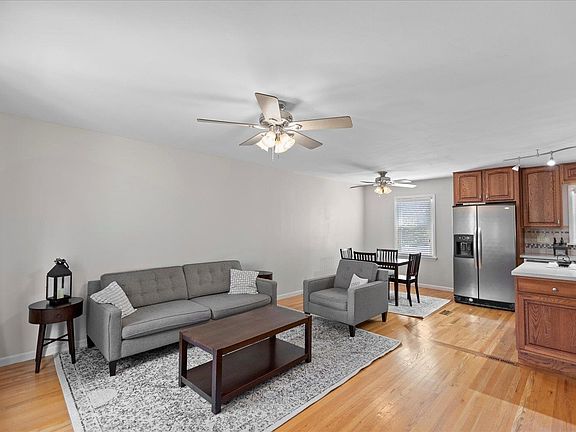 4th image of 10110 Dandridge Dr