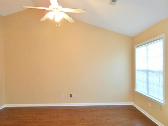 3rd image of 230 Kings Deer Ct