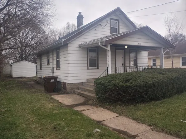 2618 Kinsey St, Rockford, IL 61109