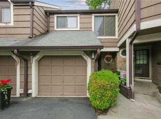 235 Treetop Cir, Nanuet, NY 10954