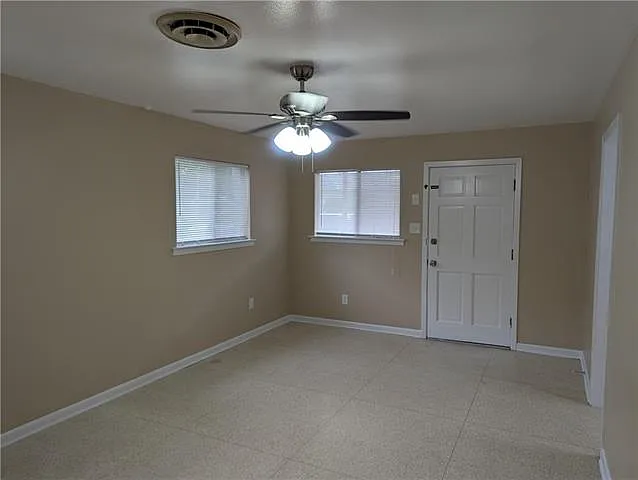4 bed, 2.0 bath, 1480 sqft, $1,850 — Photo 3