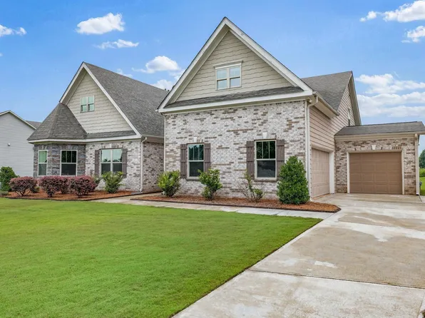 8425 Hailstone Ct, Gainesville, GA 30506