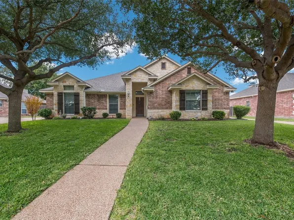 213 Desert Sky Dr, Mc Gregor, TX 76657