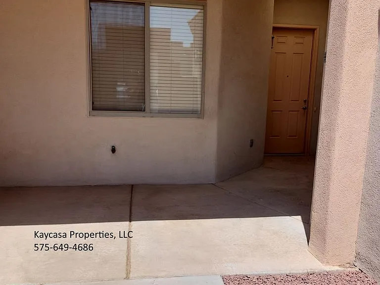2417 Cortina Mnr — Photo 11