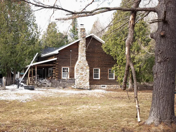 106 McDonald Rd, Mooers Forks, NY 12959