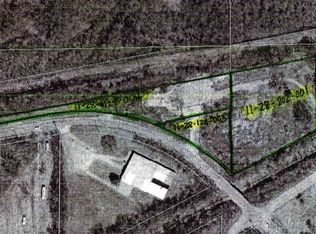 2000-2001 2004 Cunningham Rd, Rockford, IL 61101