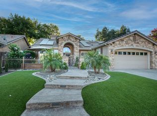 7403 N Sandrini Ave, Fresno, CA 93722
