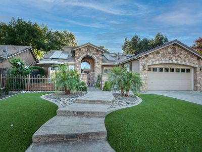 7403 N Sandrini Ave, Fresno, CA, 93722