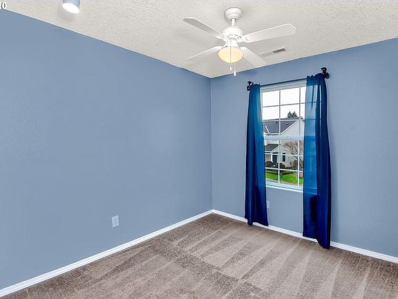 5th image of 5042 NE Schoeler Cir