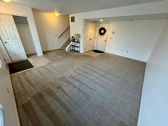 5th image of 5961 Canyon Creek Dr #501