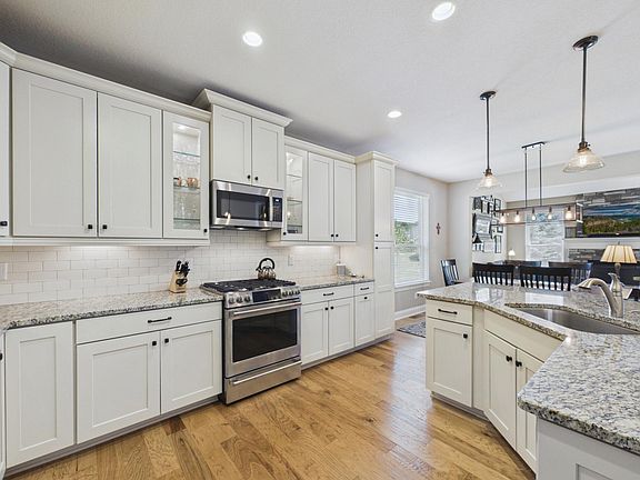 4th image of 6817 Minnehaha Ct