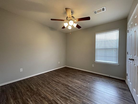 5th image of 3405 SW Windrift Ave #2