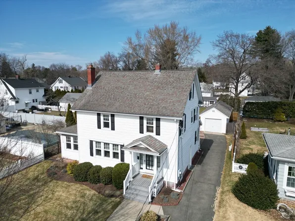 170 Hopkins Pl, Longmeadow, MA 01106