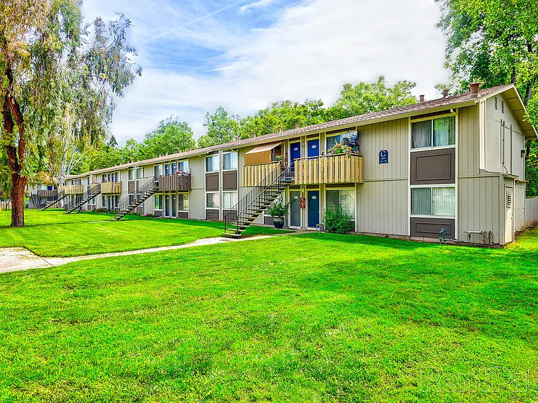 Almaden Terrace — Photo 10
