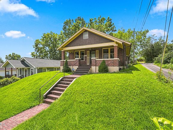3rd image of 608 Vernon St