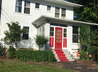 260 Stratfield Rd, Fairfield, CT 06825