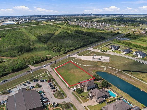 3rd image of 12802 Eagle Ridge Dr